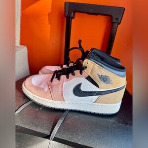 Nike Air Jordan 1 Mid SE "Flight Club" in size 5.5Y